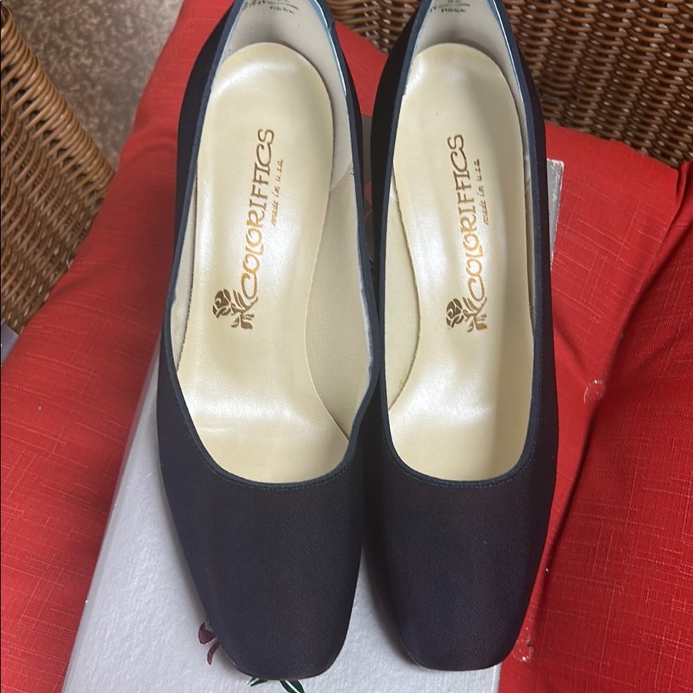 Women's Coloriffic Navy Pumps Size 8 1/2